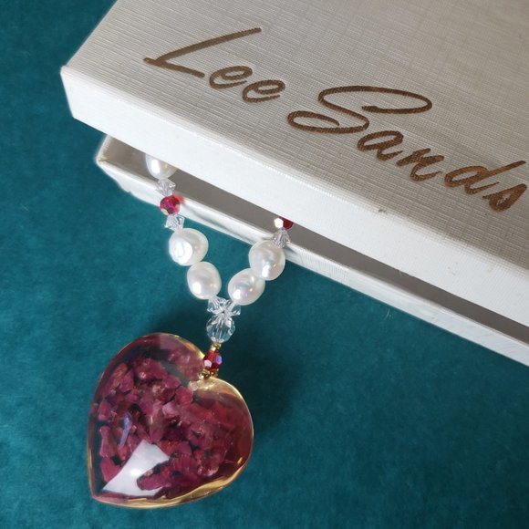 2/40$ Vintage Lee Sands red heart and pearls - Picture 5 of 6